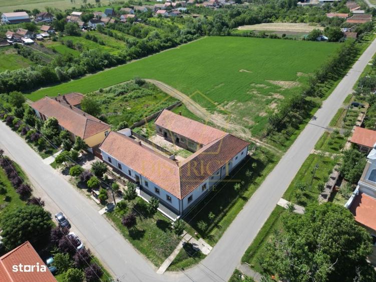 Casă cu 4 camere în Jupani