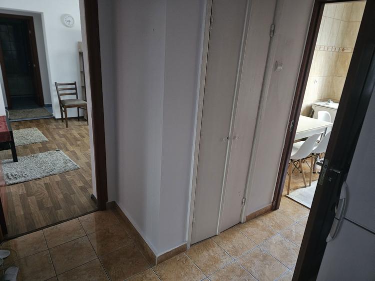 Inchiriez apartament 2 camere Campina - 3