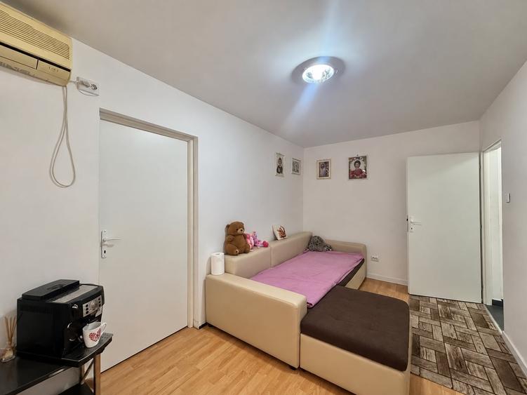 Apartament cu 2 camere nedecomandat, mobilat în P-ța Doina