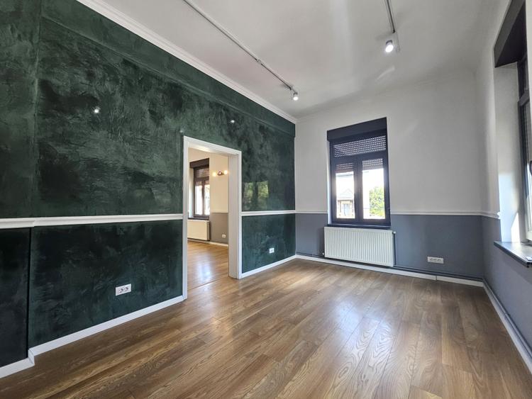 Birou, de 96.540000915527 mp, în P-ța Romană
