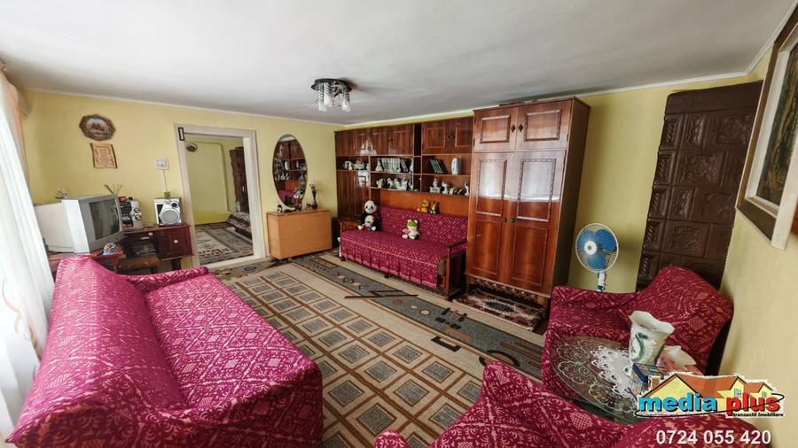 Casă individuală cu 3 camere cu Teren 500 Mp în Est