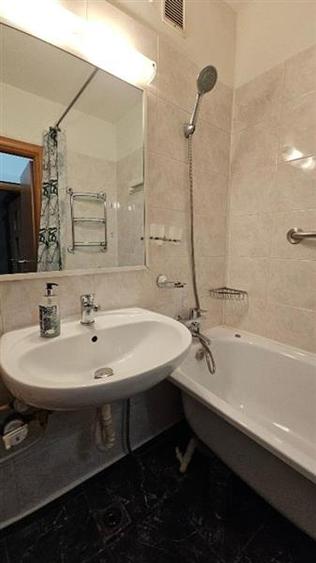 Apartament cu 3 camere decomandat, mobilat în Brâncoveanu