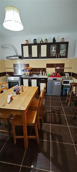 Apartament cu 5 camere decomandat în Lunca Cetățuii