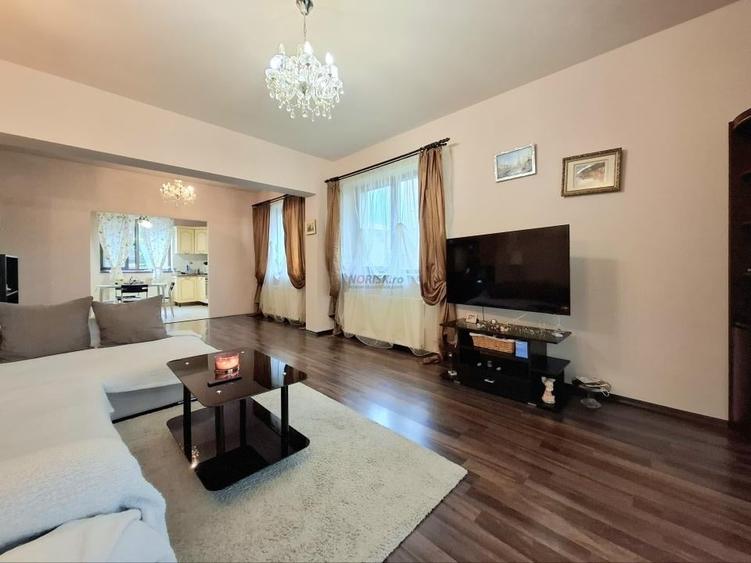 Casă cu 5 camere cu Teren 550 Mp în Corbeanca