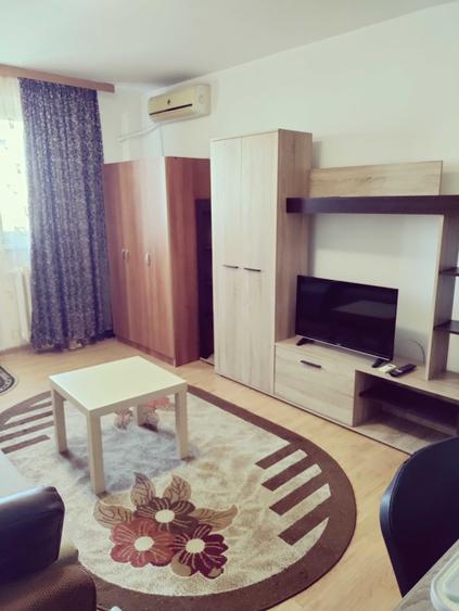 Inchiriez apartament 2 camere zona Lujerului - 1
