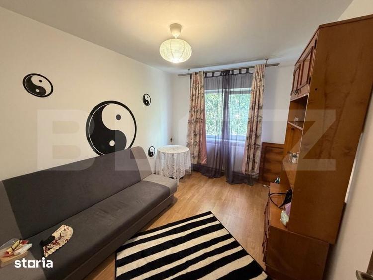 Apartament cu 3 camere decomandat în Rovine