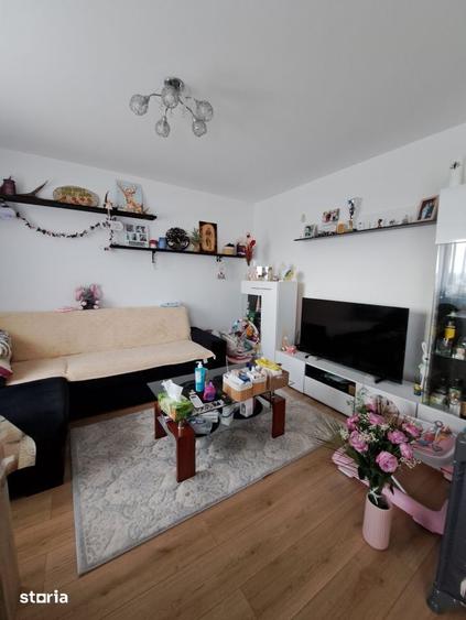 Apartament cu 3 camere decomandat în Recea