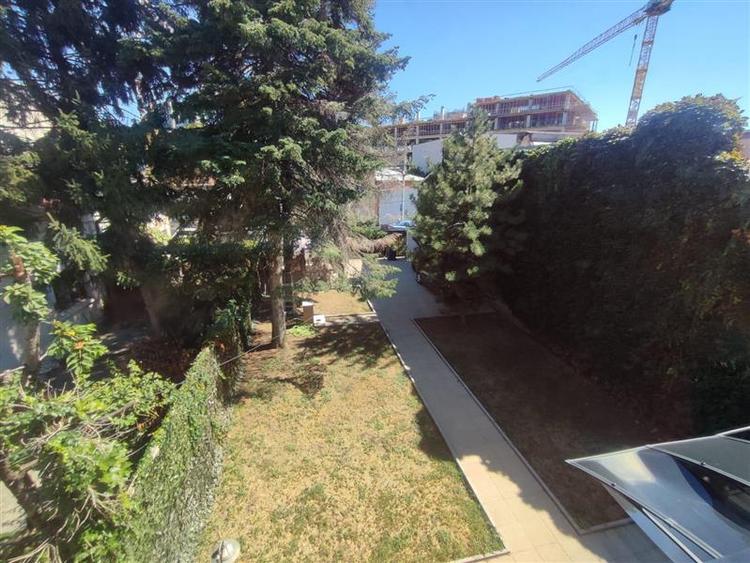 Casă cu 4 camere cu Teren 275 Mp în Tineretului