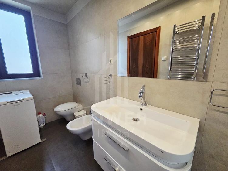 Apartament cu 3 camere, mobilat în Central