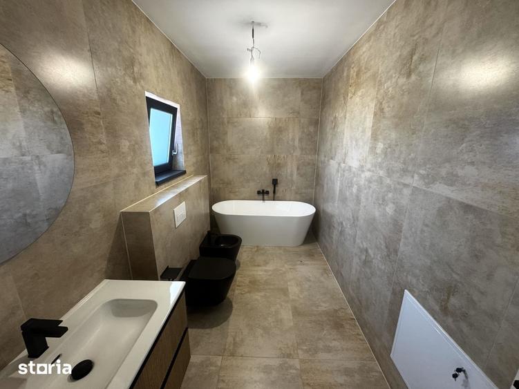 Casă cu 4 camere cu Teren 510 Mp în Holboca