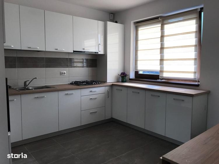 Casă cu 4 camere cu Teren 70 Mp în Central