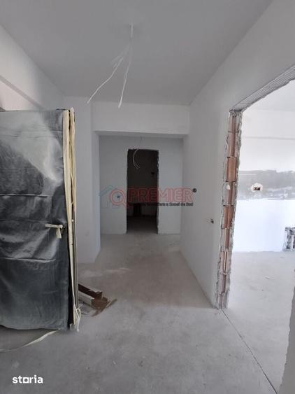 Apartament cu 3 camere în Berceni