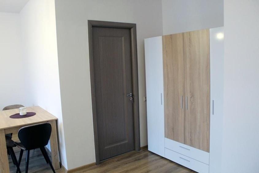 Garsonieră semidecomandată în Roșu