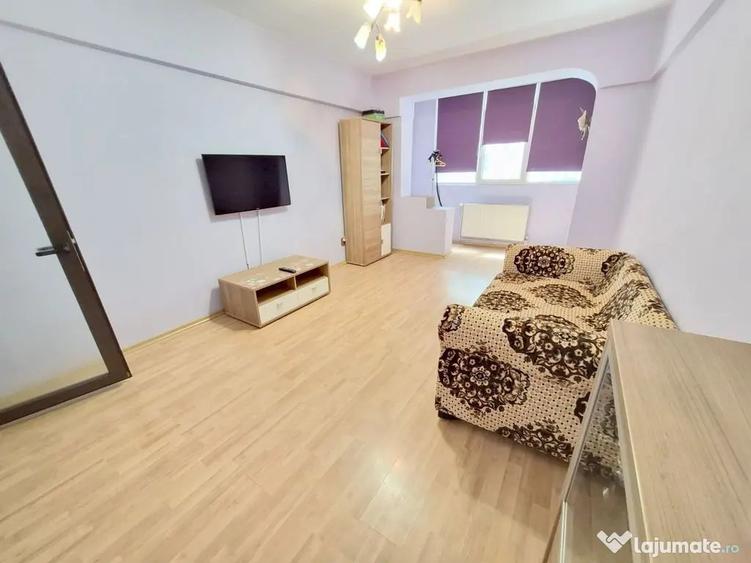 Apartament cu 2 camere decomandat, mobilat în Micro 17