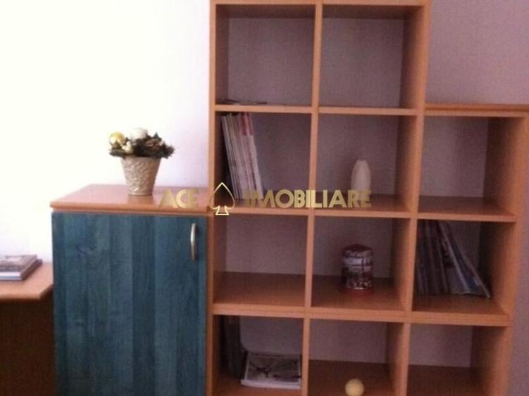 Apartament cu 3 camere semidecomandat, mobilat în Giurgiului