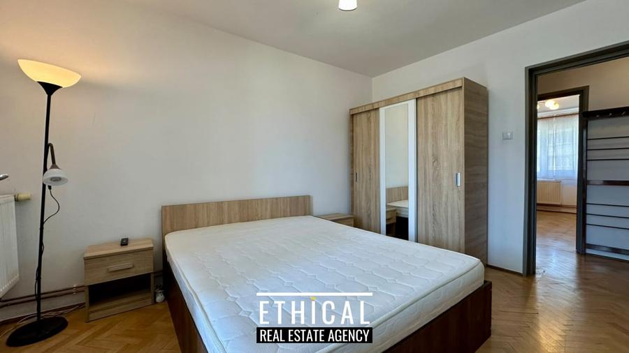 Apartament cu 3 camere semidecomandat, mobilat în Veteranilor