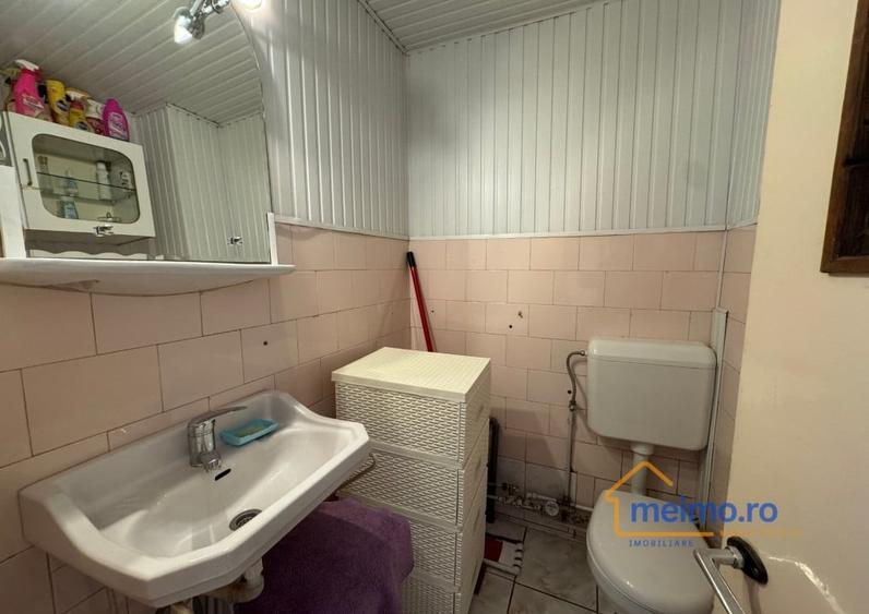 Apartament cu 4 camere decomandat în Moinești