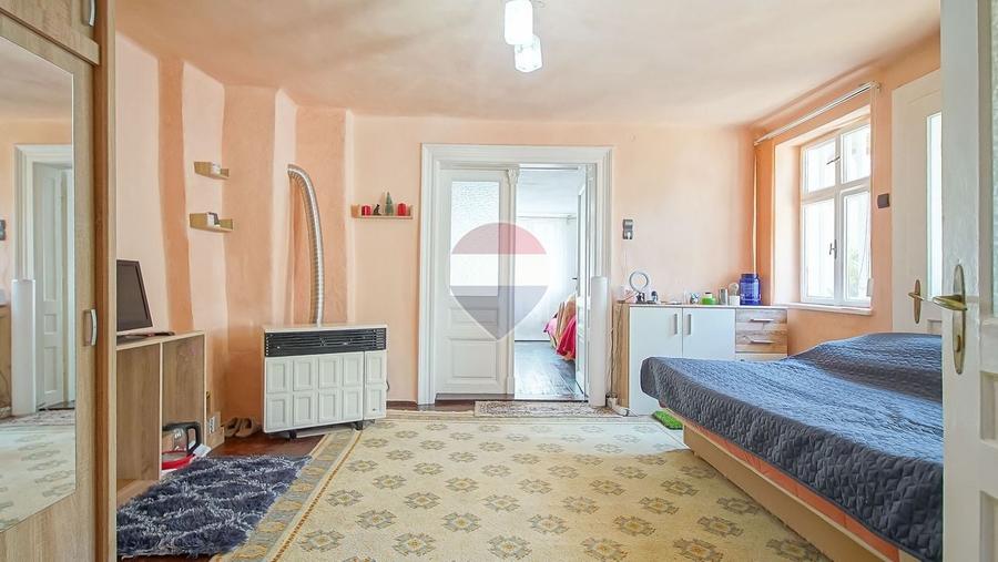 Casă individuală cu 3 camere cu Teren 178 Mp în Schei