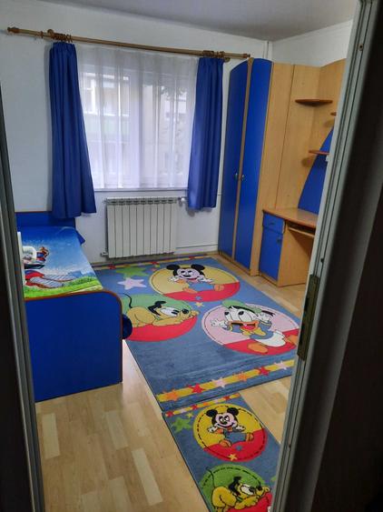 Apartament cu 3 camere în Cantemir