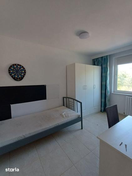 Apartament cu 3 camere decomandat, mobilat în Central