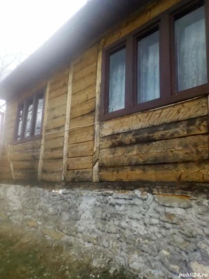Casă cu 2 camere cu Teren 8900 Mp în Telciu