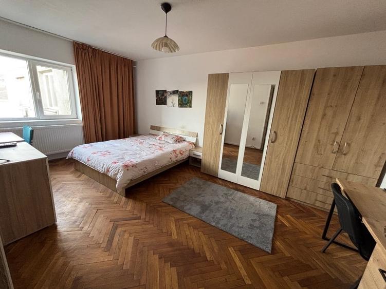 Garsonieră decomandată în Central