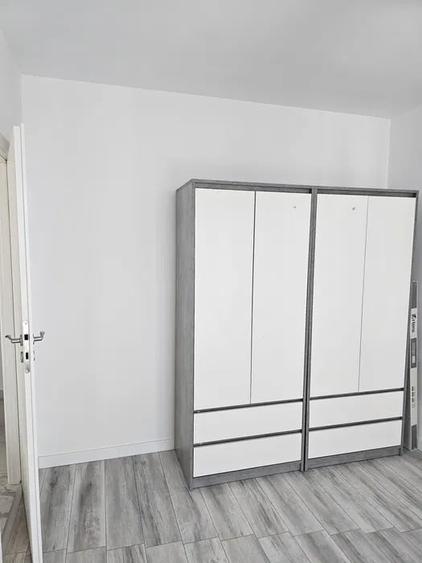 Apartament cu 3 camere decomandat, mobilat în Florești