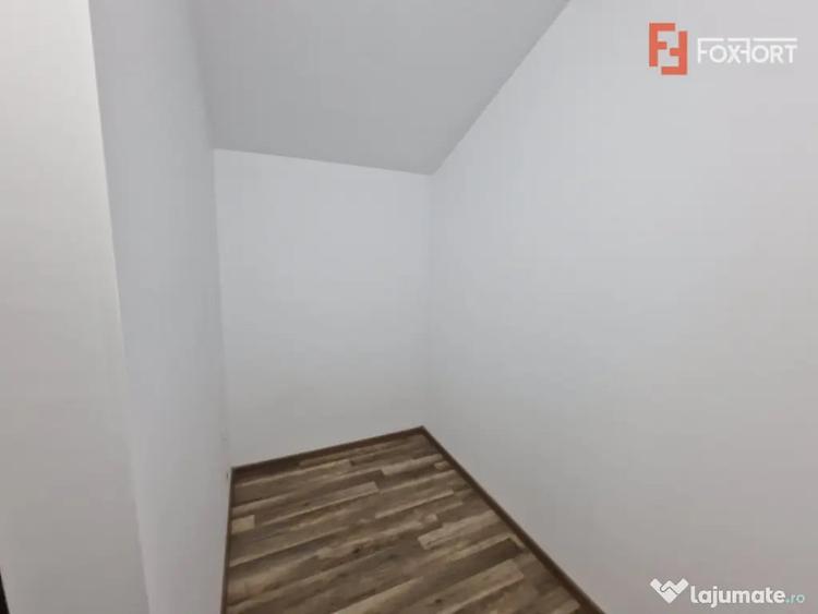Casă cu 4 camere cu Teren 300 Mp în Moșnița Veche