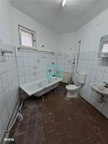 Casă cu 6 camere cu Teren 50 Mp în Centrul Istoric