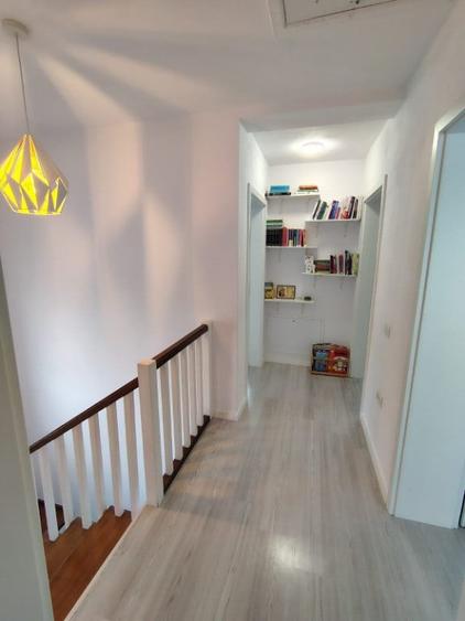 Casă cu 4 camere cu Teren 290 Mp în Giroc