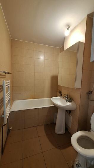Apartament cu 3 camere decomandat în Dristor