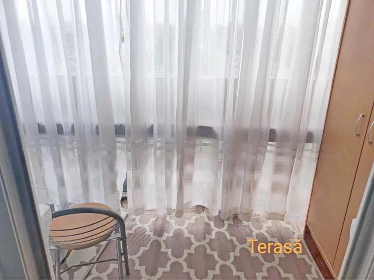 Apartament cu 3 camere decomandat în Gheorghe Lazăr