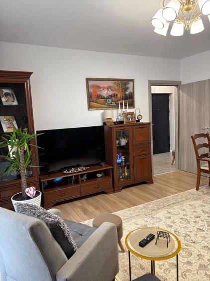 Apartament cu 2 camere decomandat în Fundeni