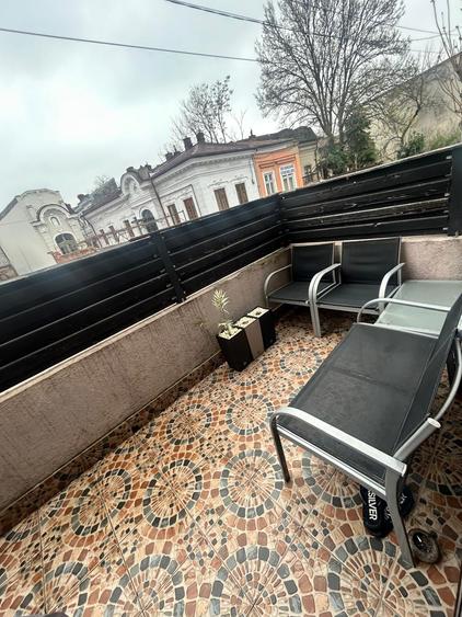 Apartament cu 2 camere semidecomandat în P-ța Unirii