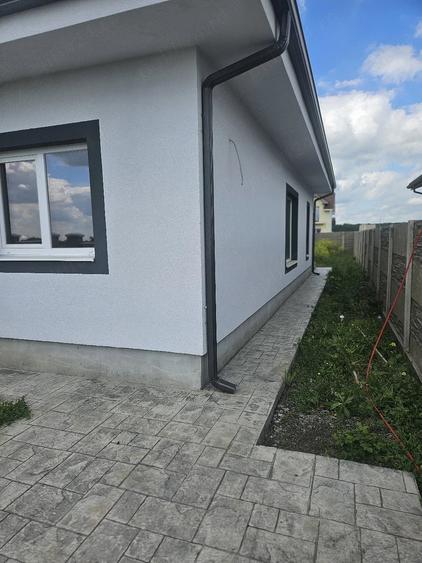 Casă cu 3 camere cu Teren 585 Mp în Moșnița Nouă