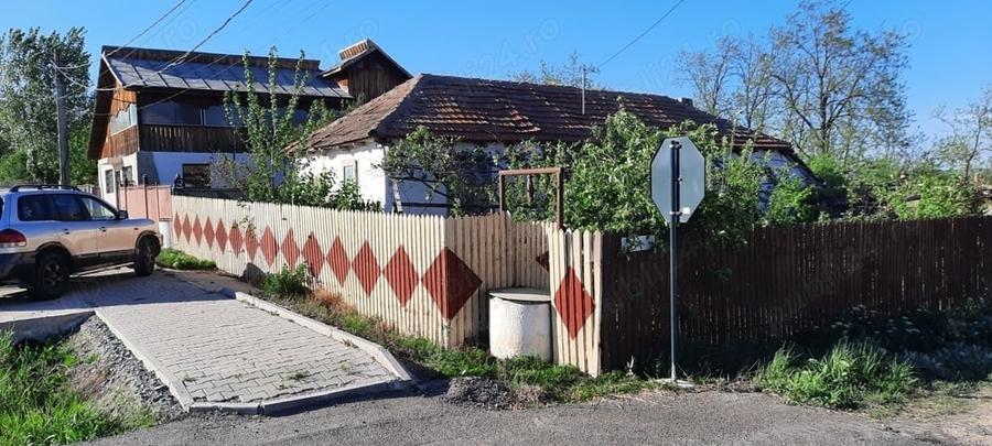 Teren de 1500 mp, în Săgeata