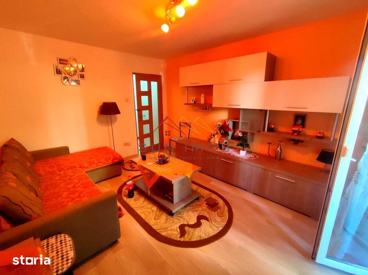 Apartament cu 2 camere decomandat, mobilat în Piața Centrală