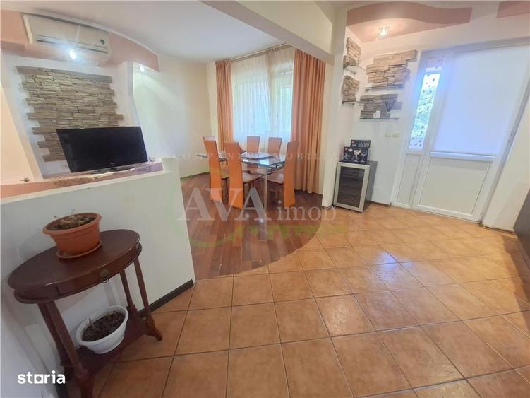 Apartamnet 3 decomandate, etaj 2, cu 2 bai, centrala, zona Ura - 7