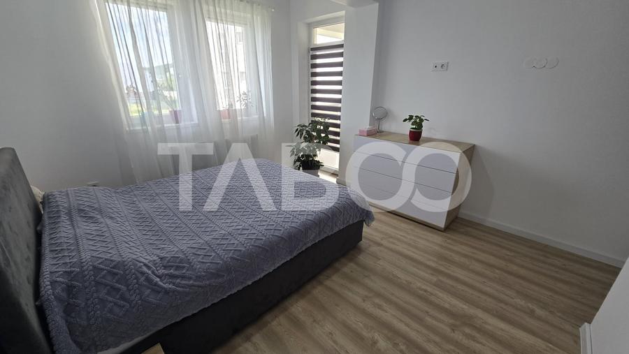 Apartament cu 2 camere semidecomandat, mobilat în Broscărie