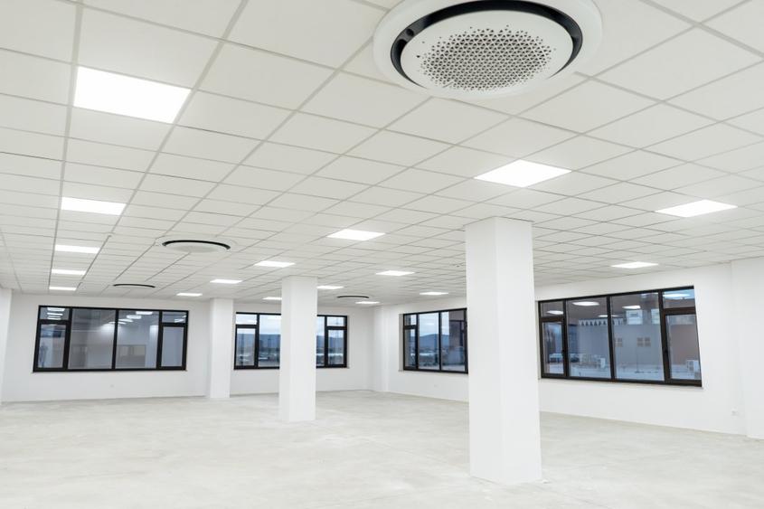 Spațiu comercial, de 1,155 mp, în Nord
