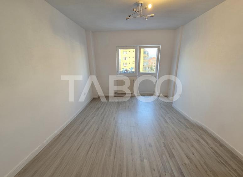 Apartament cu 3 camere decomandat în Mihai Viteazul