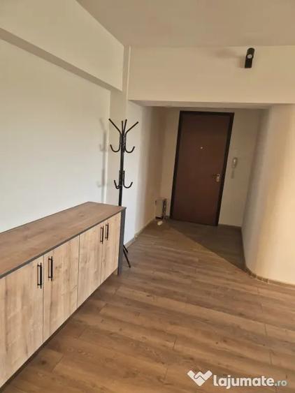Apartament cu 4 camere decomandat în Unirii