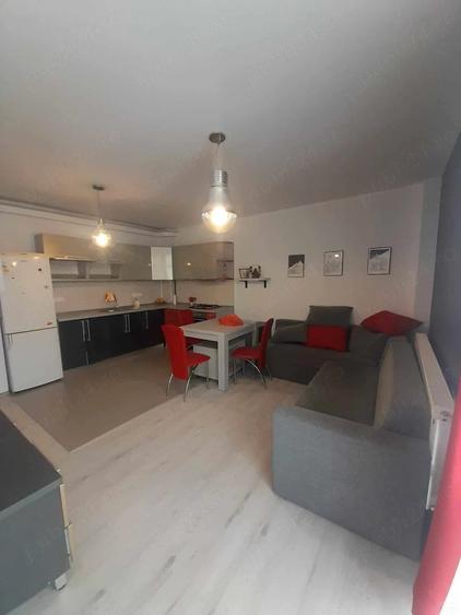 Apartament cu 2 camere semidecomandat în Florești