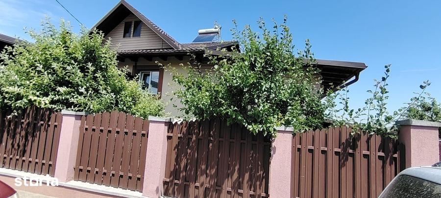 Casă cu 5 camere cu Teren 250 Mp în Central