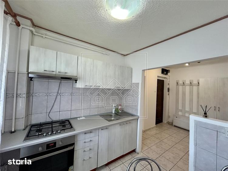 Apartament 2 camere, decomandat, la cheie, zona buna - 14