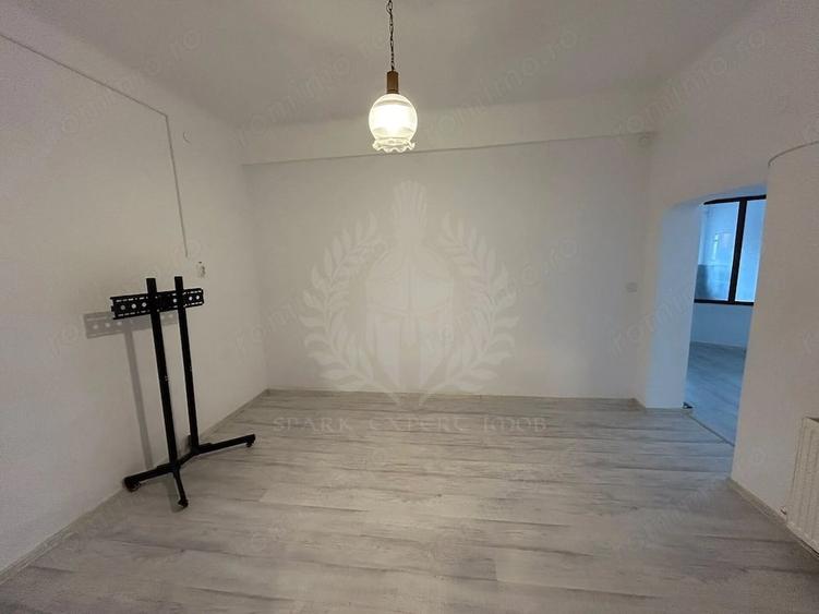 Spațiu comercial, de 160 mp, în Central