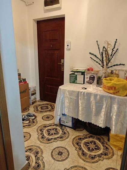 Apartament cu 2 camere semidecomandat în Trivale