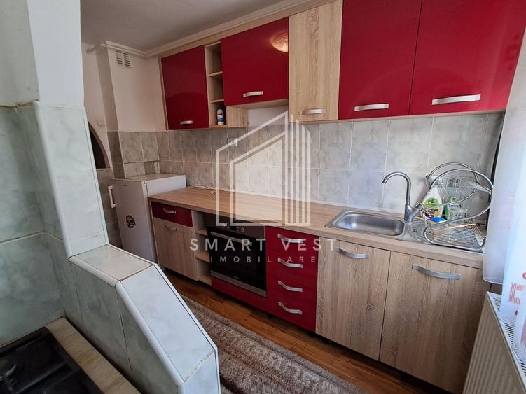 Apartament cu 3 camere semidecomandat, mobilat în Micro 16