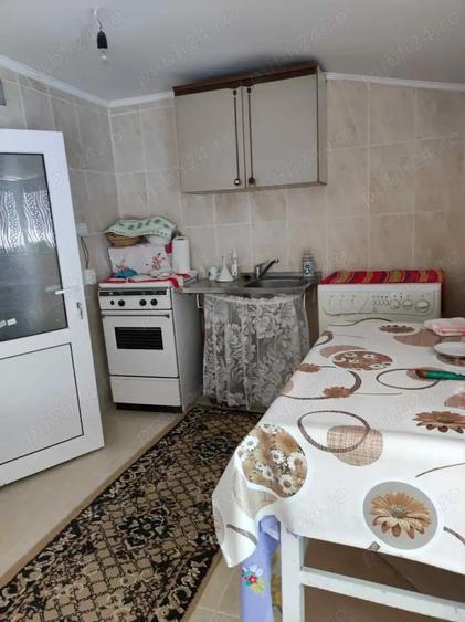 Casă cu 6 camere în Lungoci