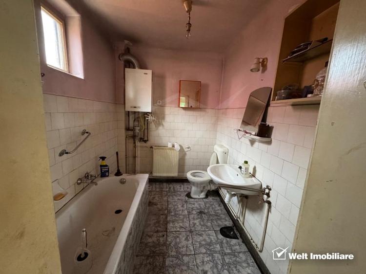 Casă individuală cu 4 camere cu Canalizare în Între Lacuri